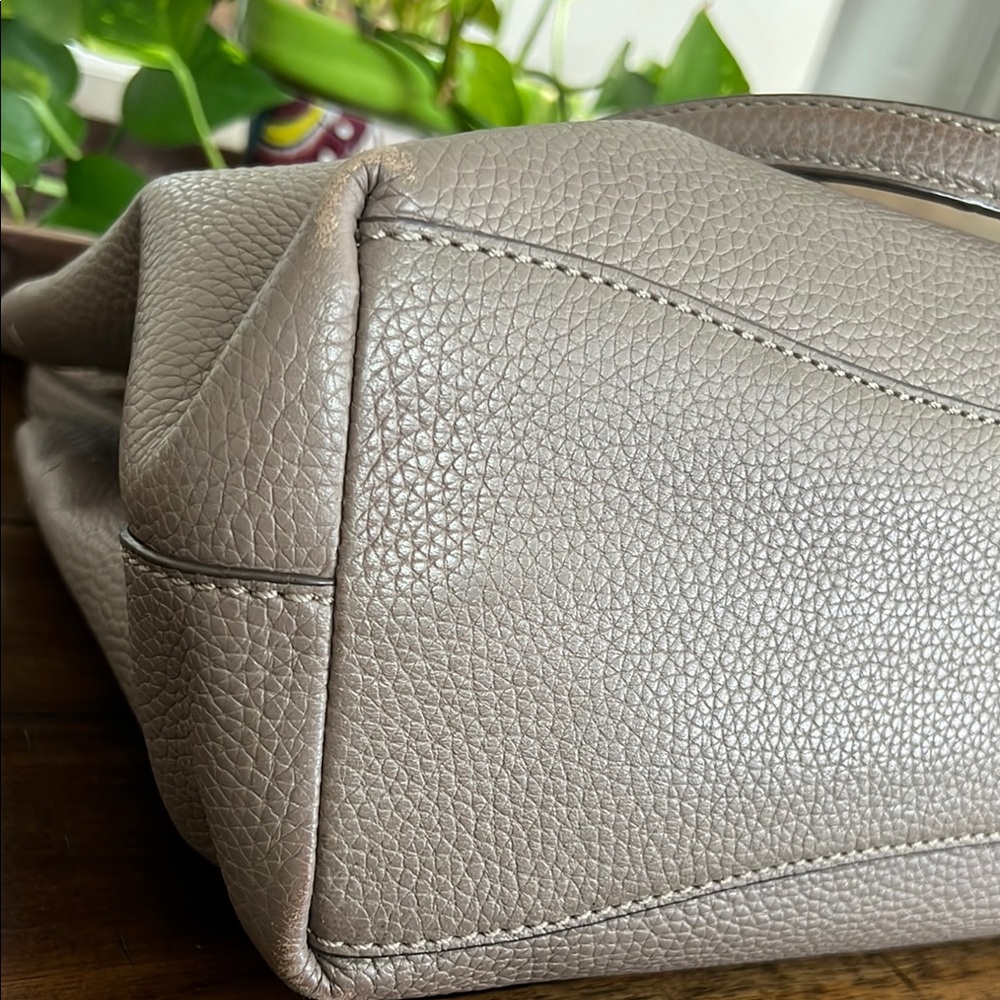 Tory Burch Brown Shoulder Bag with Pebbled Leather and Tassel - Picture 5 of 11